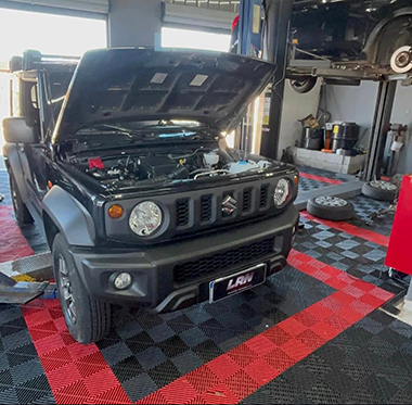 Carro esportivo prata